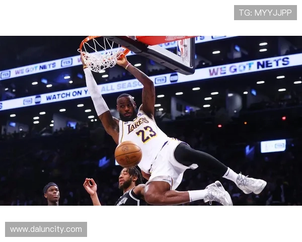 詹姆斯带领湖人对决热火再创辉煌全场37分展现王者风范