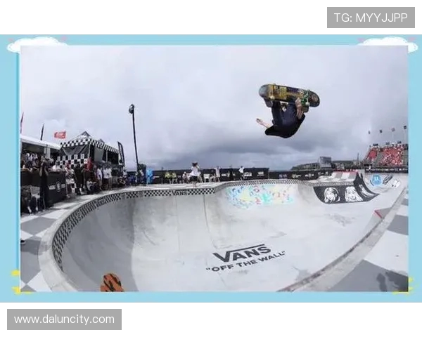 重庆滑板队的默契配合与技巧探讨滑板文化的魅力与挑战